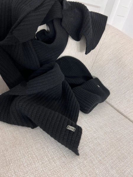 EXTRA LONG SCARF black merino wool and cashmere