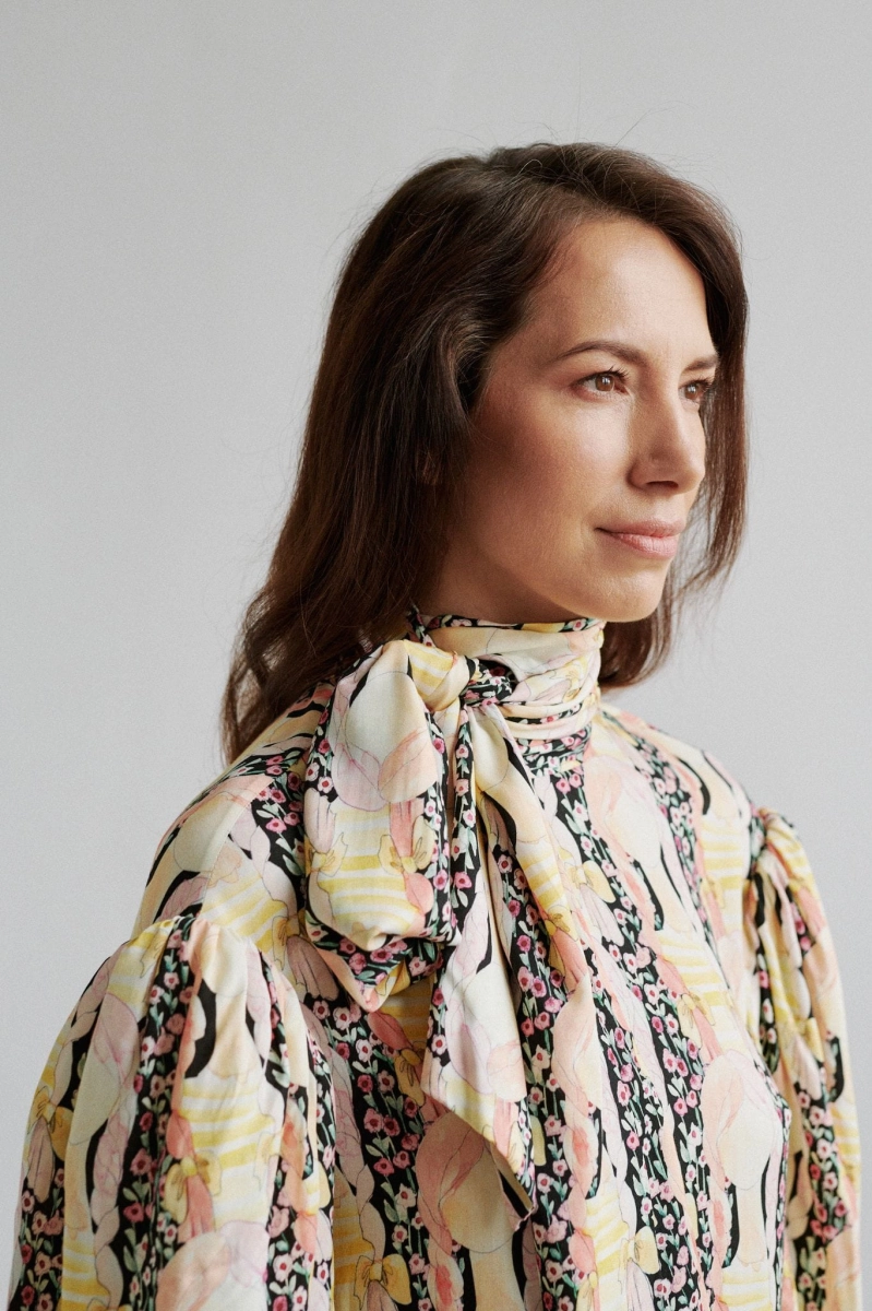 METGALA COLORHEAD extensive midi dress with a bow collar