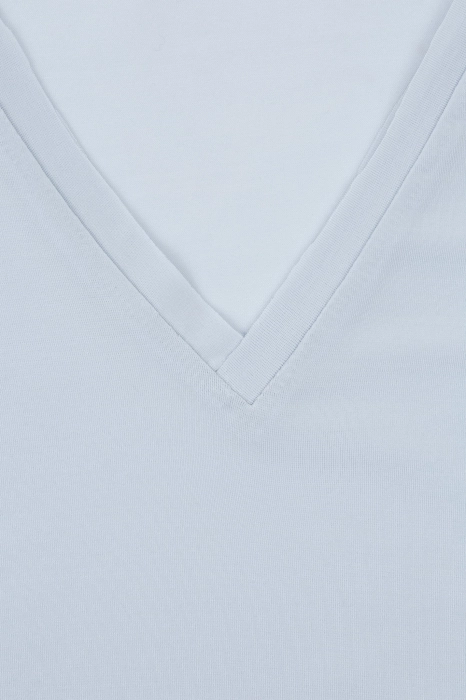 BASIC SHORT baby blue T-shirt V neck 