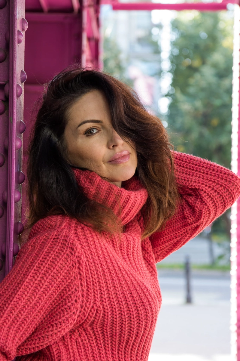 JULIA CORAL turtleneck sweater