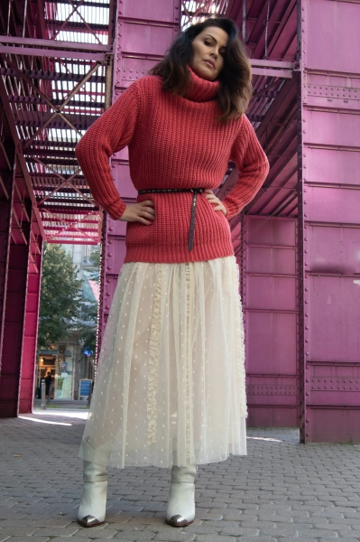 JULIA CORAL gruby sweter z golfem